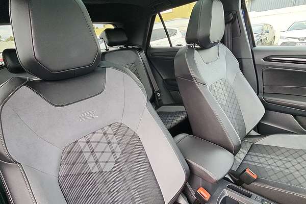 2023 Volkswagen T-Roc 140TSI R-Line D11