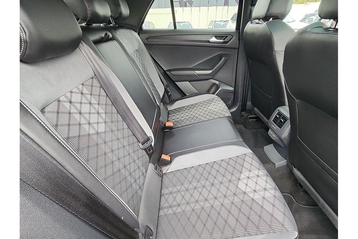 2023 Volkswagen T-Roc 140TSI R-Line D11