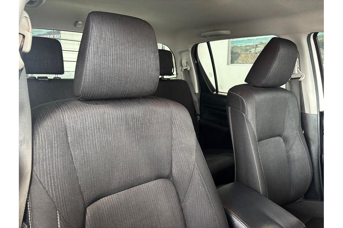 2020 Toyota Hilux SR GUN126R 4X4