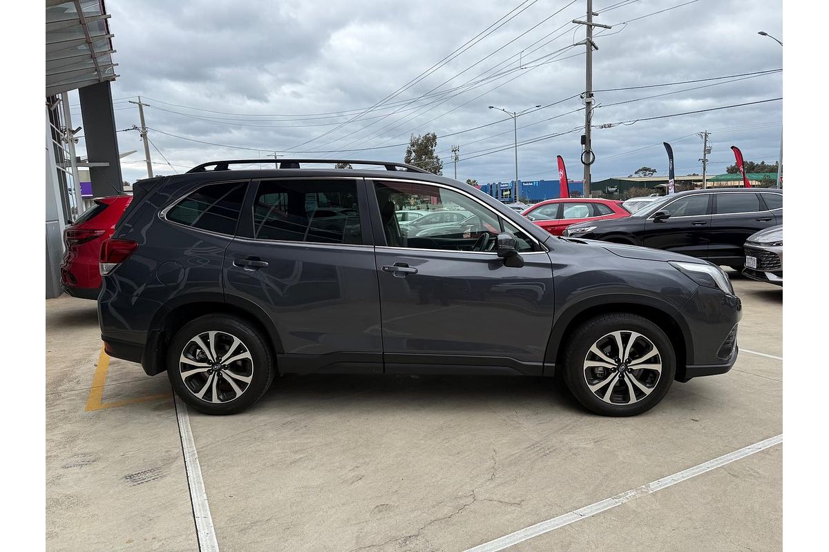 2022 Subaru Forester 2.5i Premium S5