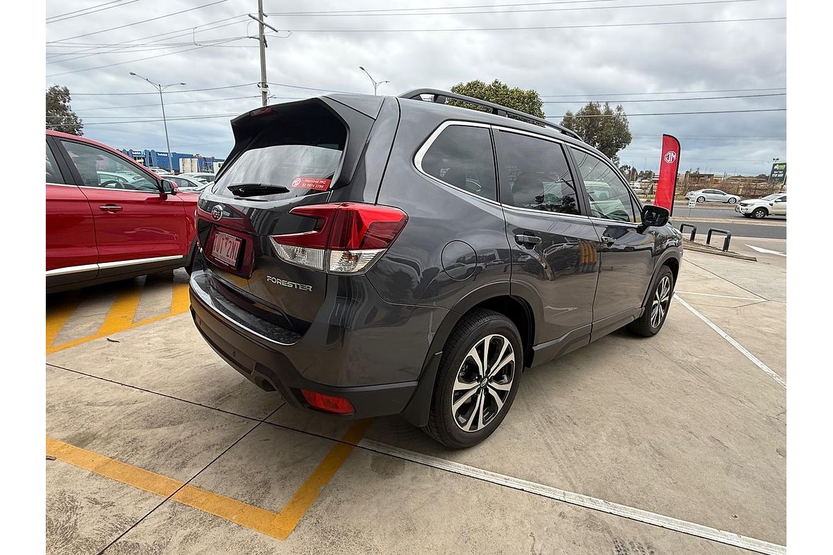 2022 Subaru Forester 2.5i Premium S5