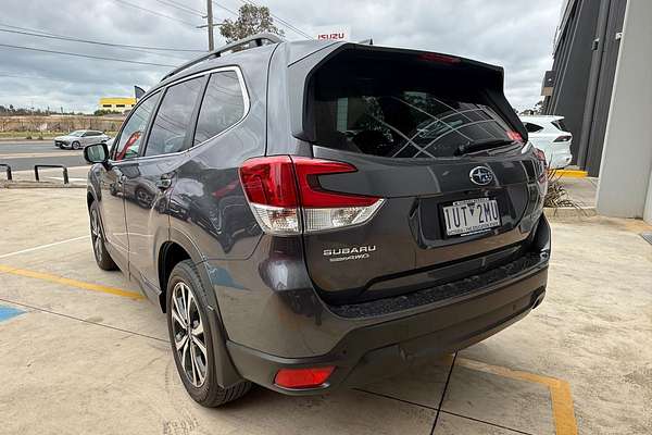 2022 Subaru Forester 2.5i Premium S5