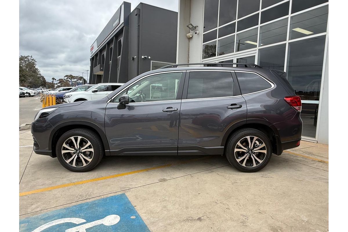 2022 Subaru Forester 2.5i Premium S5