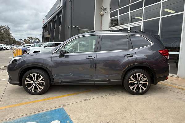 2022 Subaru Forester 2.5i Premium S5