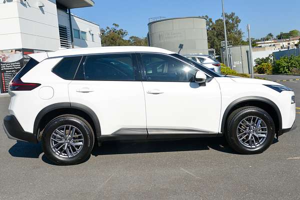 2024 Nissan X-TRAIL ST T33