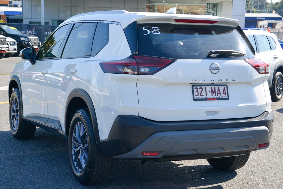 2024 Nissan X-TRAIL ST T33