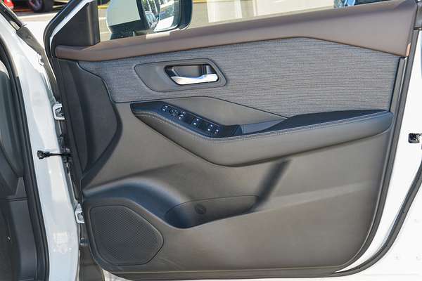 2024 Nissan X-TRAIL ST T33