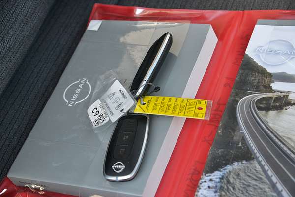 2024 Nissan X-TRAIL ST T33