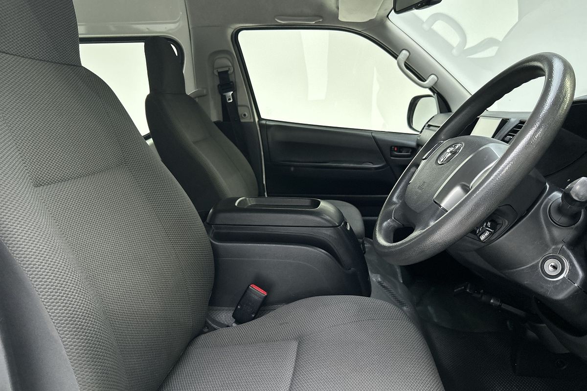 2016 Toyota Hiace Commuter KDH223R ELWB High Roof
