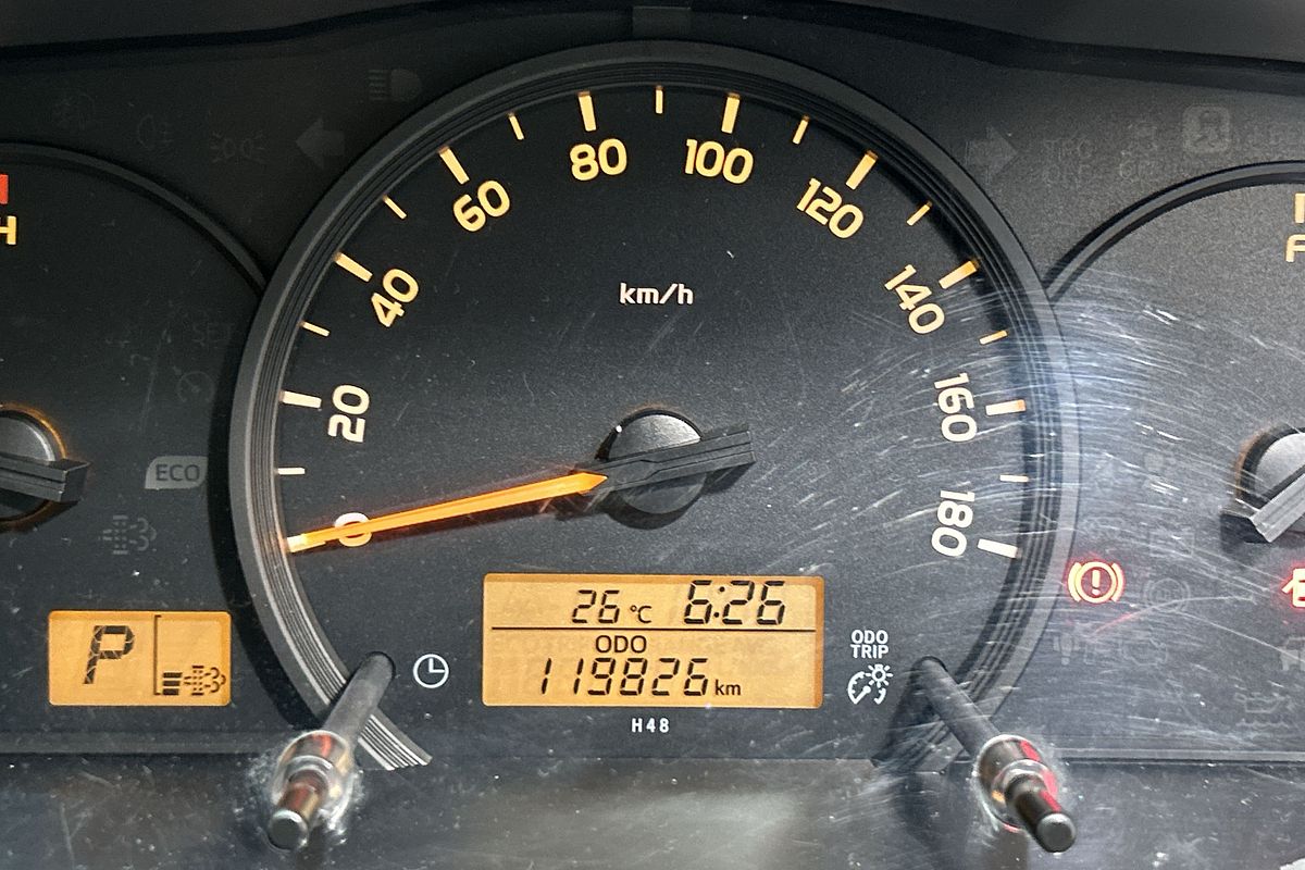 2016 Toyota Hiace Commuter KDH223R ELWB High Roof