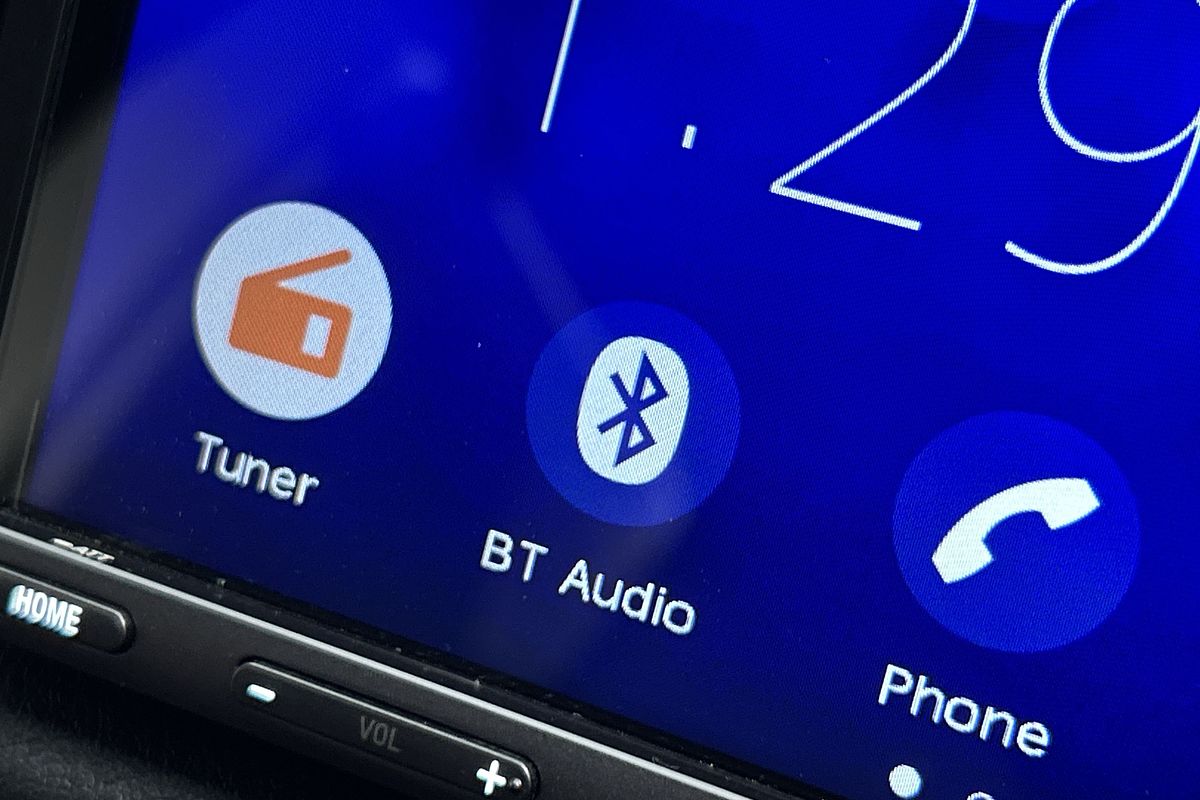 2016 Toyota Hiace Commuter KDH223R ELWB High Roof