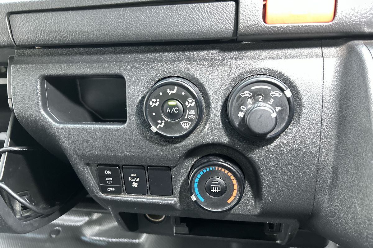 2016 Toyota Hiace Commuter KDH223R ELWB High Roof