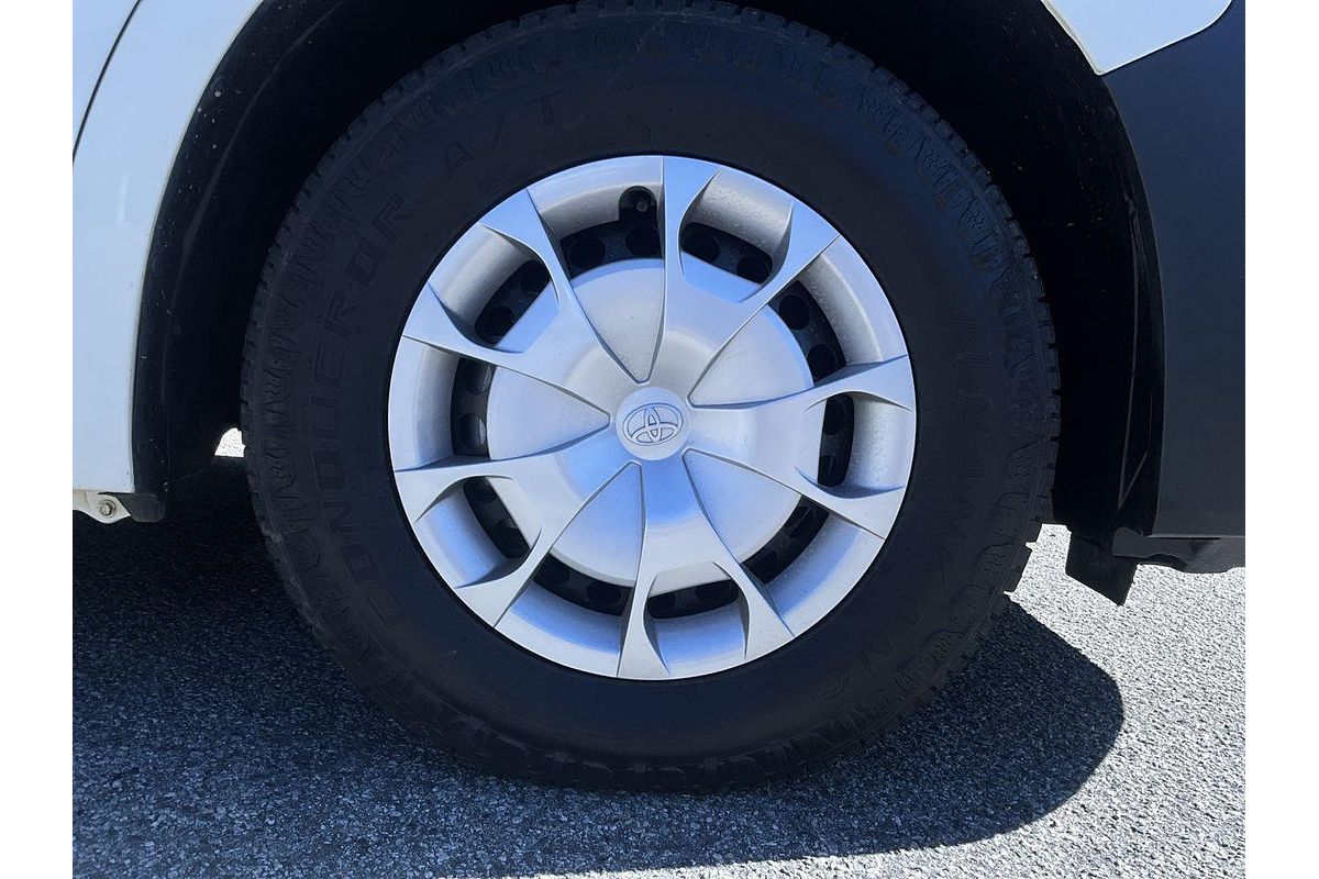 2021 Toyota Hiace Commuter GDH322R ELWB High Roof