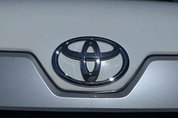 2021 Toyota Hiace Commuter GDH322R ELWB High Roof