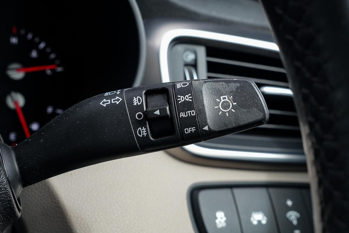2018 Kia Sorento SLi UM