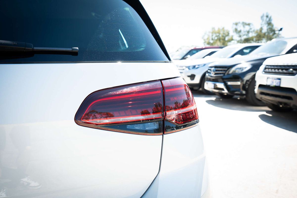 2019 Volkswagen Golf R 7.5