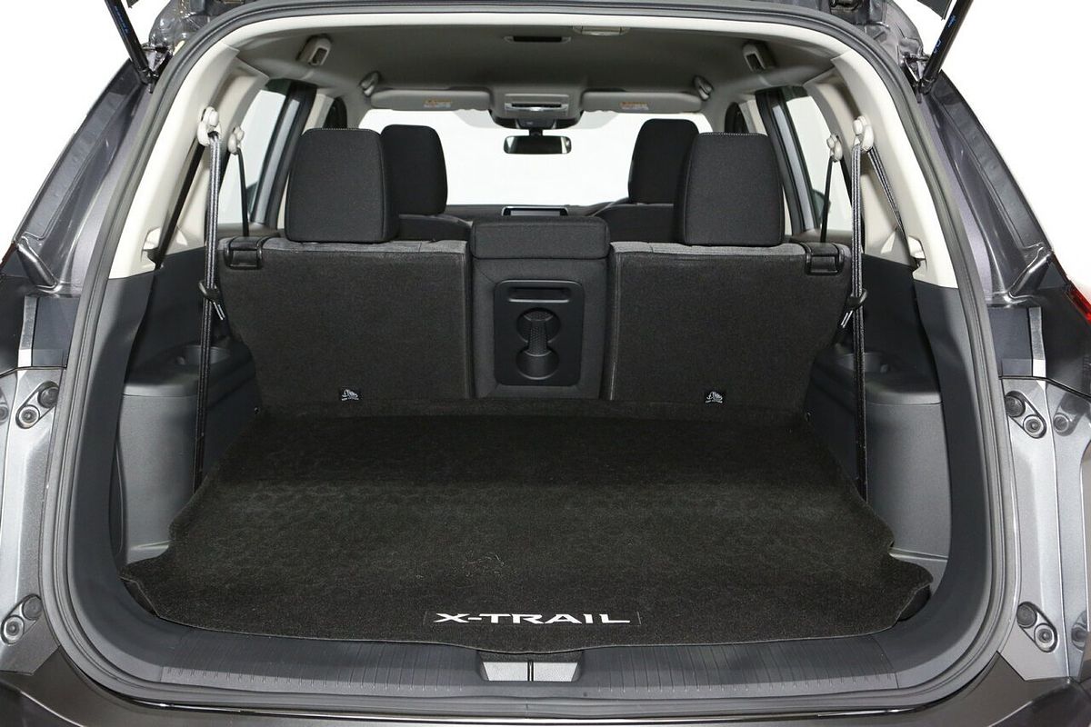 2025 Nissan X-TRAIL ST T33