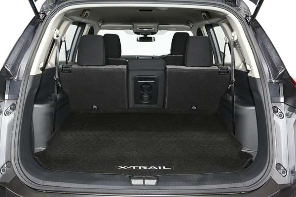 2025 Nissan X-TRAIL ST T33