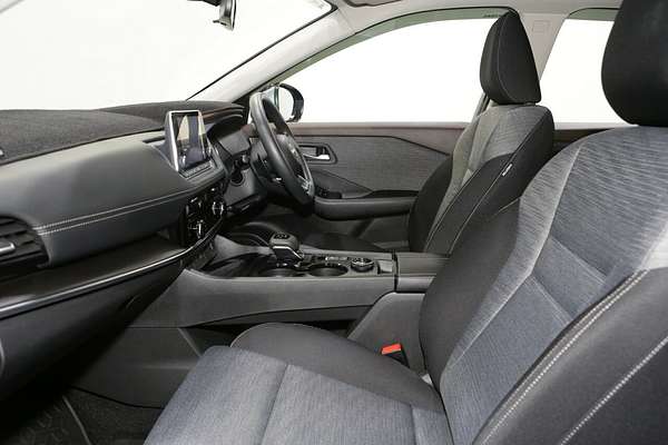 2025 Nissan X-TRAIL ST T33