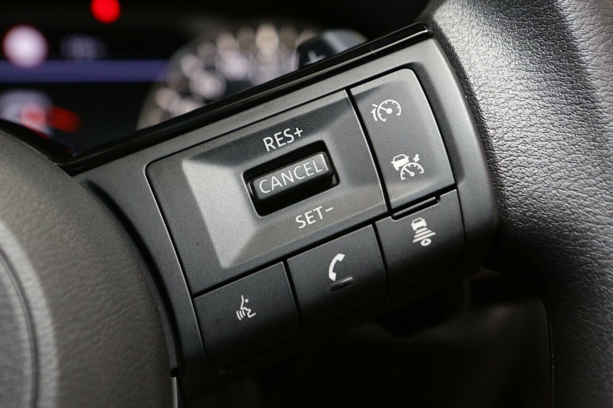 2025 Nissan X-TRAIL ST T33