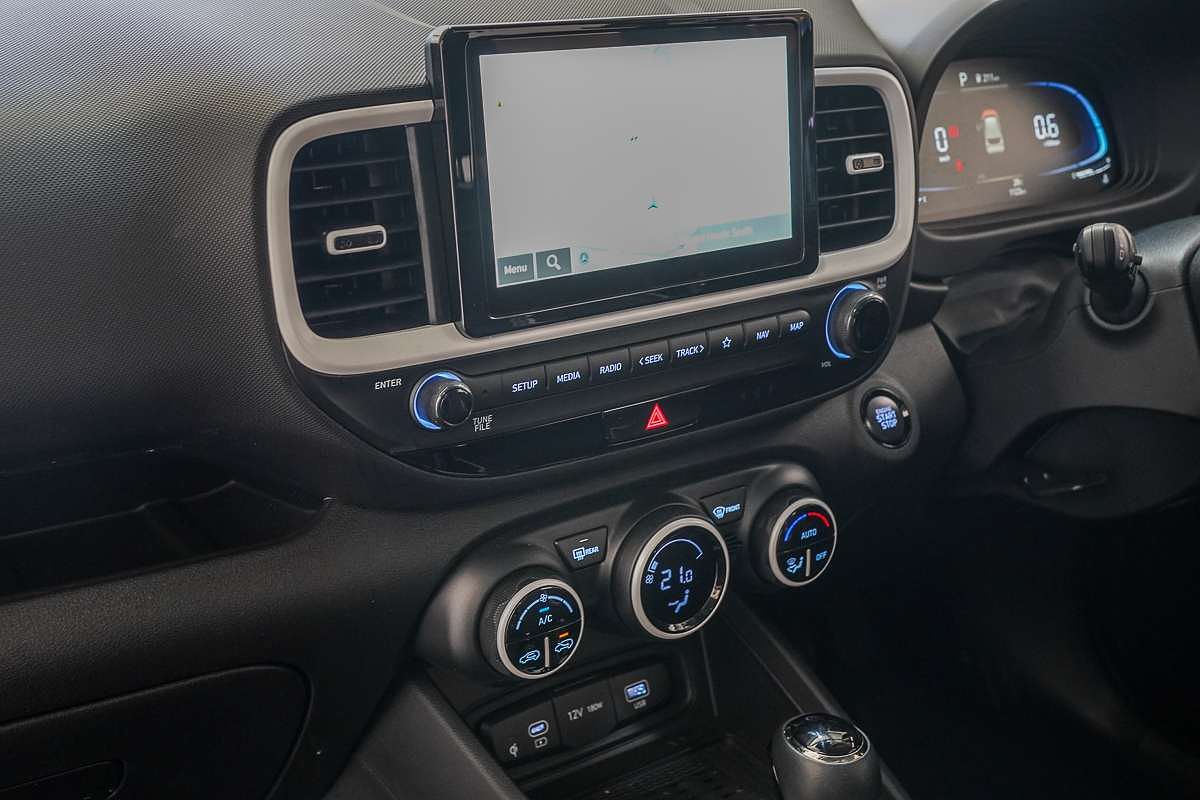 2024 Hyundai Venue Elite QX.V5