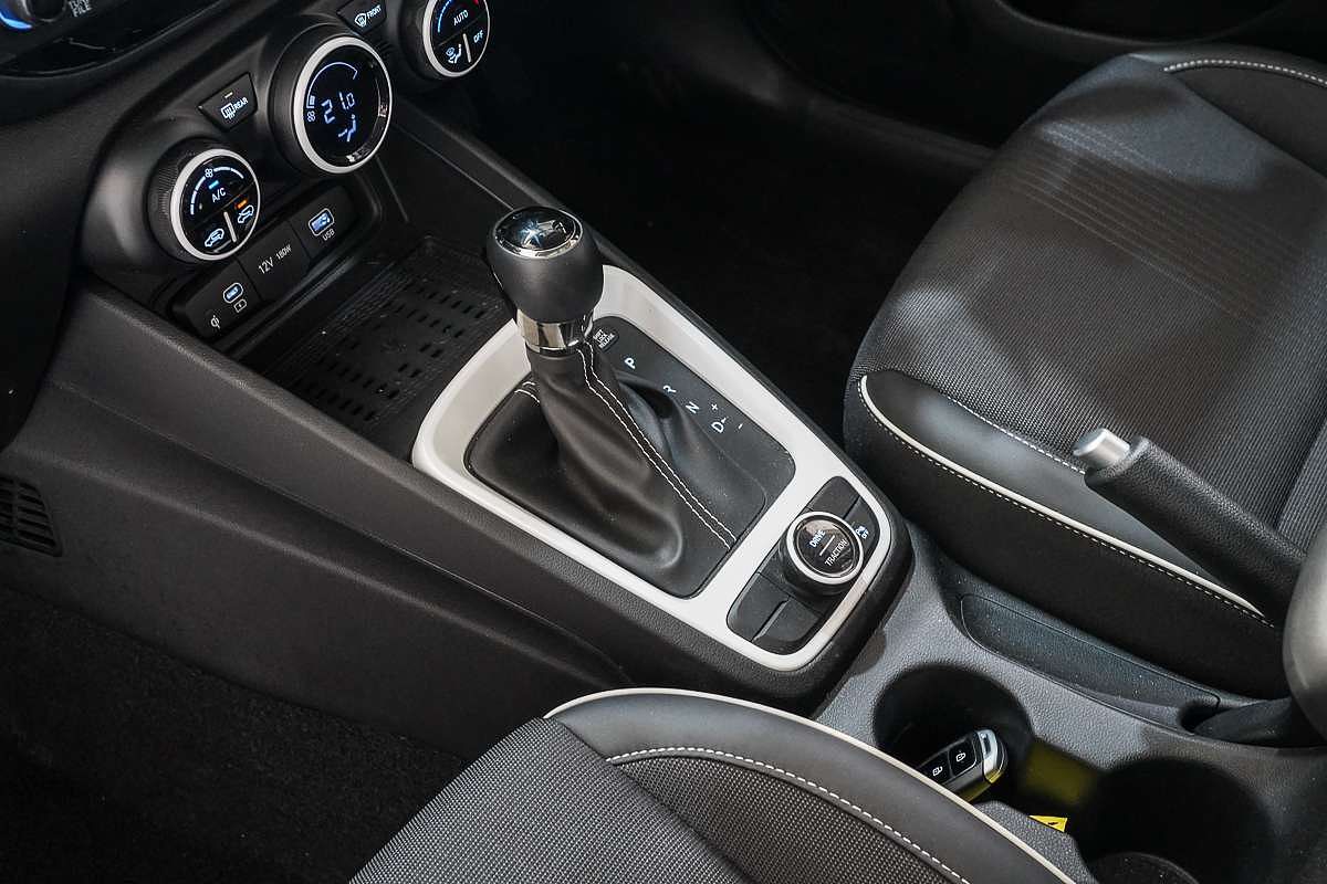 2024 Hyundai Venue Elite QX.V5