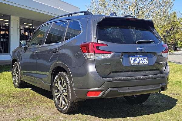 2021 Subaru Forester 2.5i Premium S5