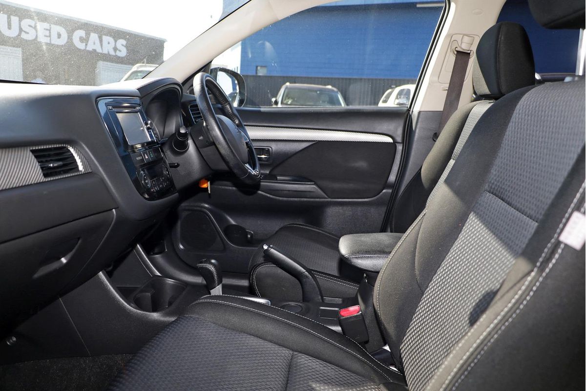 2015 Mitsubishi Outlander LS ZK