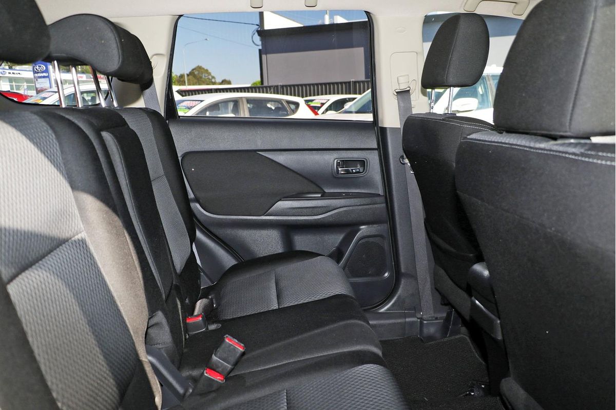 2015 Mitsubishi Outlander LS ZK