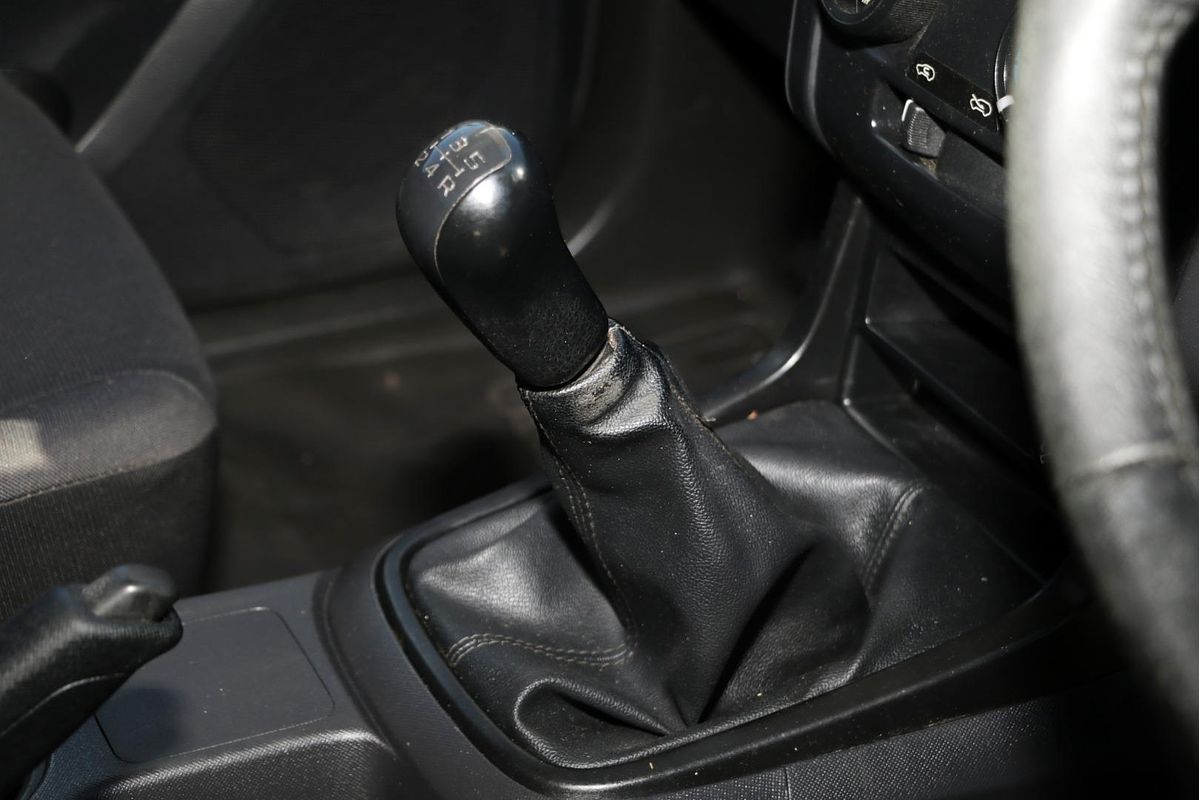 2013 Isuzu D-MAX SX Rear Wheel Drive