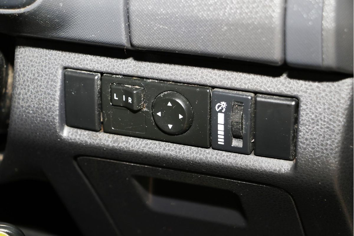 2013 Isuzu D-MAX SX Rear Wheel Drive