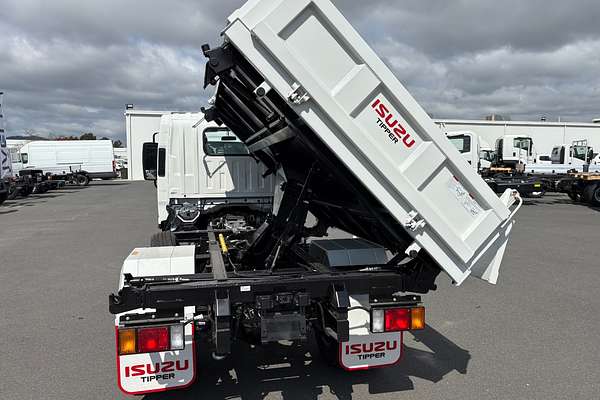 2025 Isuzu N Series NMR 60/45-150 Tri-Tipper SWB