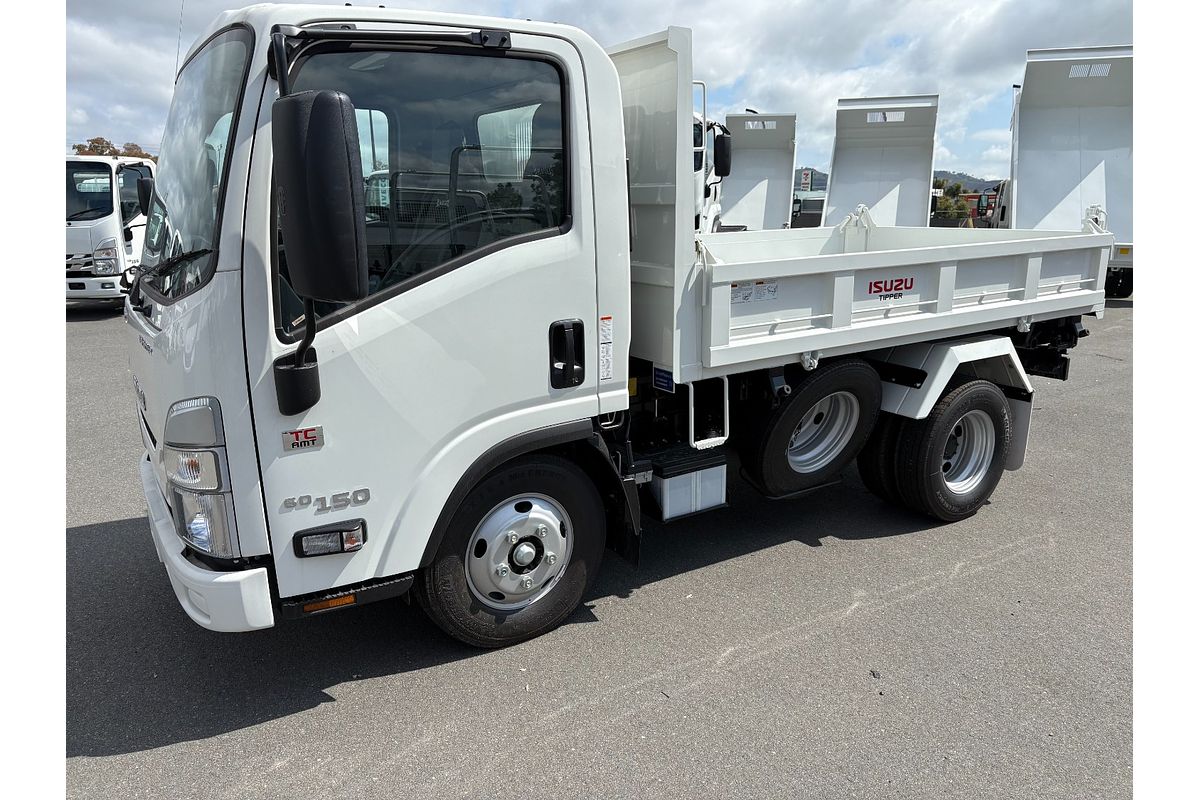 2025 Isuzu N Series NMR 60/45-150 Tri-Tipper SWB