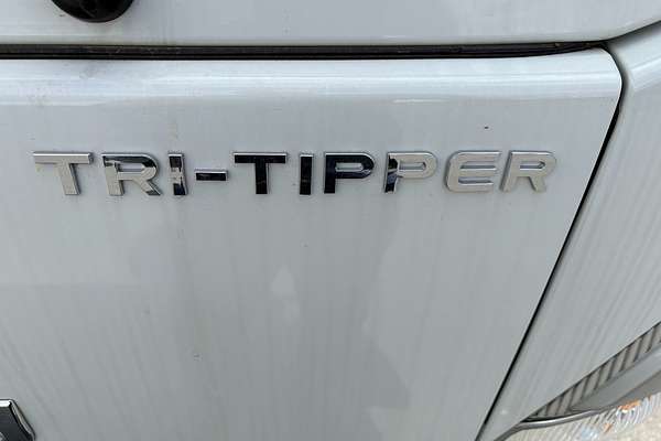 2025 Isuzu N Series NMR 60/45-150 Tri-Tipper SWB