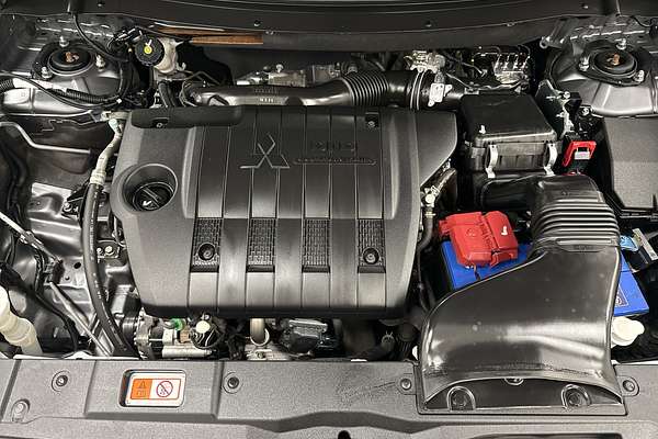 2018 Mitsubishi Outlander Exceed ZL