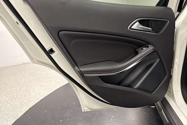 2015 Mercedes-Benz GLA-Class GLA250 X156