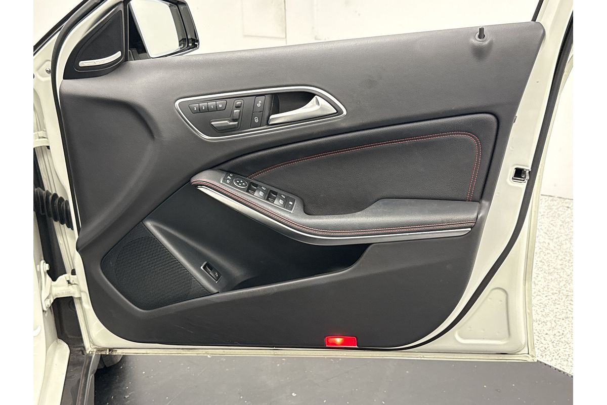 2015 Mercedes-Benz GLA-Class GLA250 X156