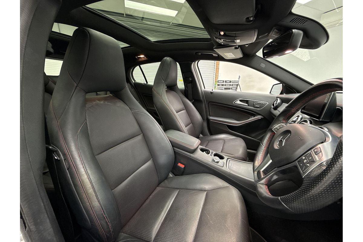2015 Mercedes-Benz GLA-Class GLA250 X156