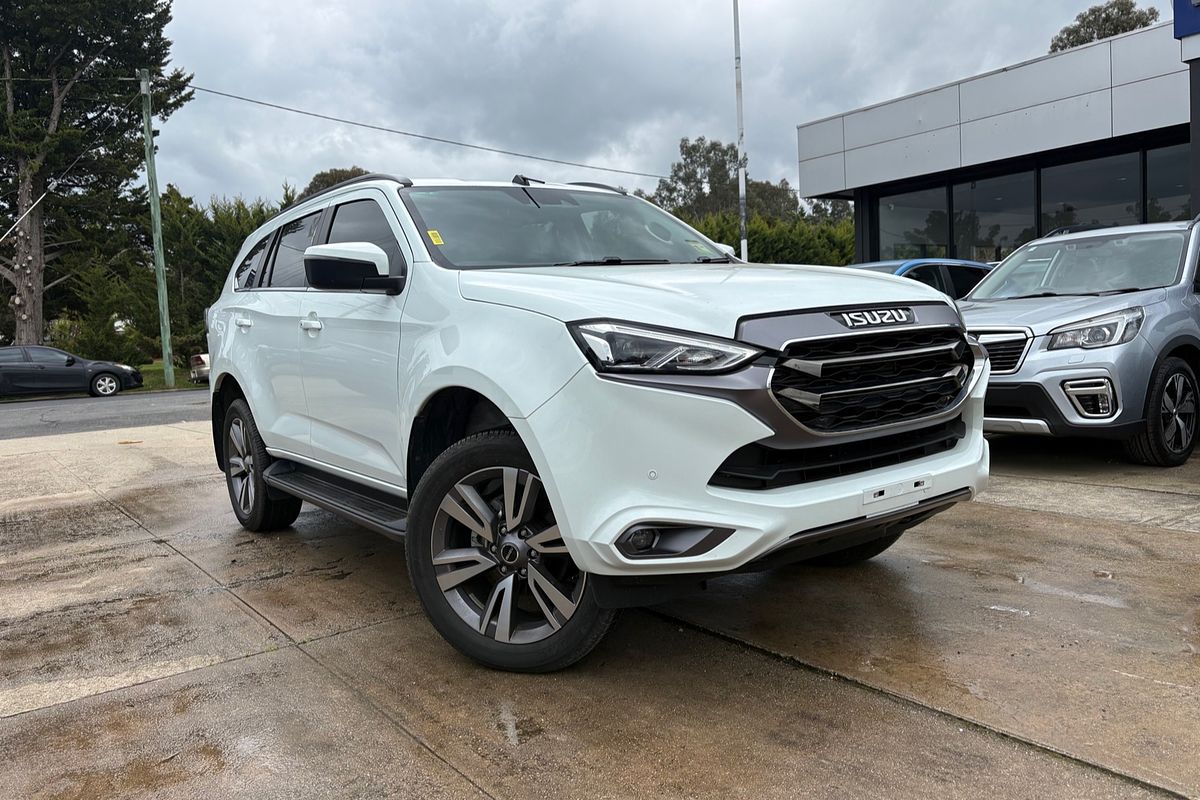 2023 Isuzu MU-X LS-T