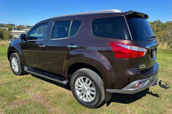 2017 Isuzu MU-X LS-T
