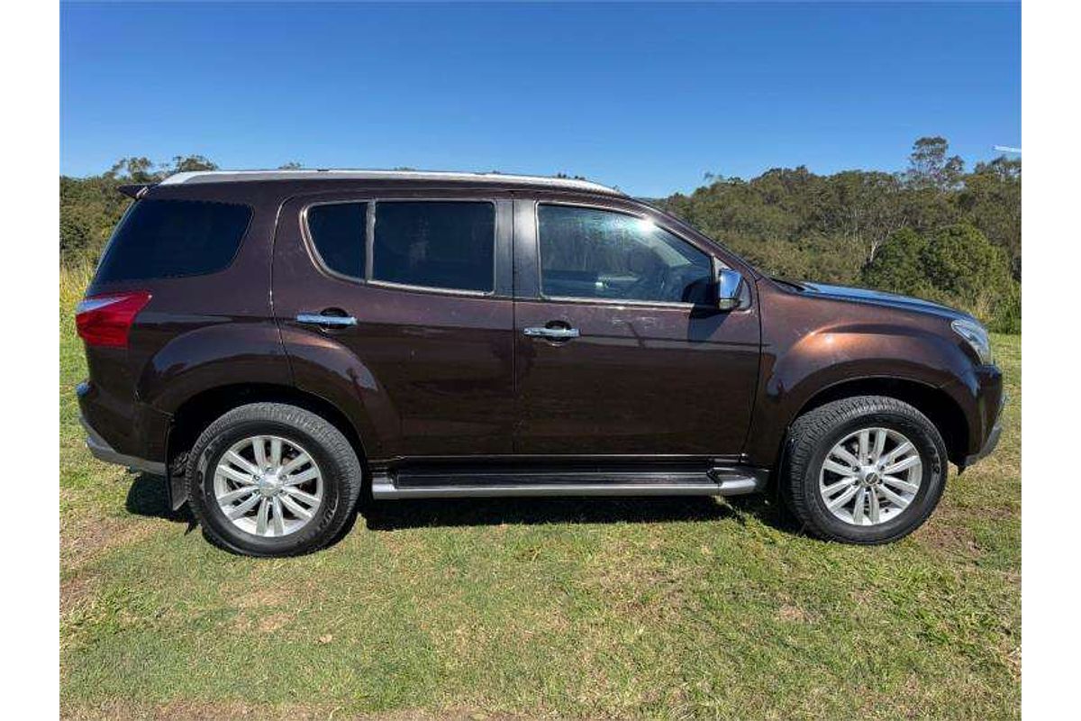 2017 Isuzu MU-X LS-T
