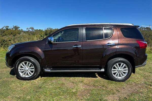 2017 Isuzu MU-X LS-T
