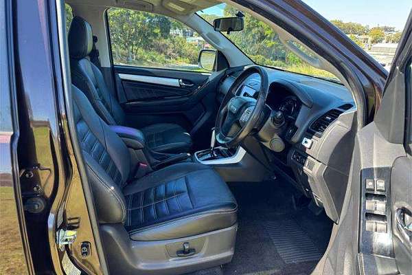 2017 Isuzu MU-X LS-T