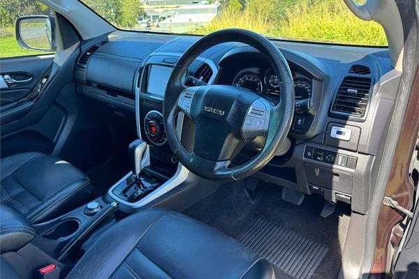 2017 Isuzu MU-X LS-T