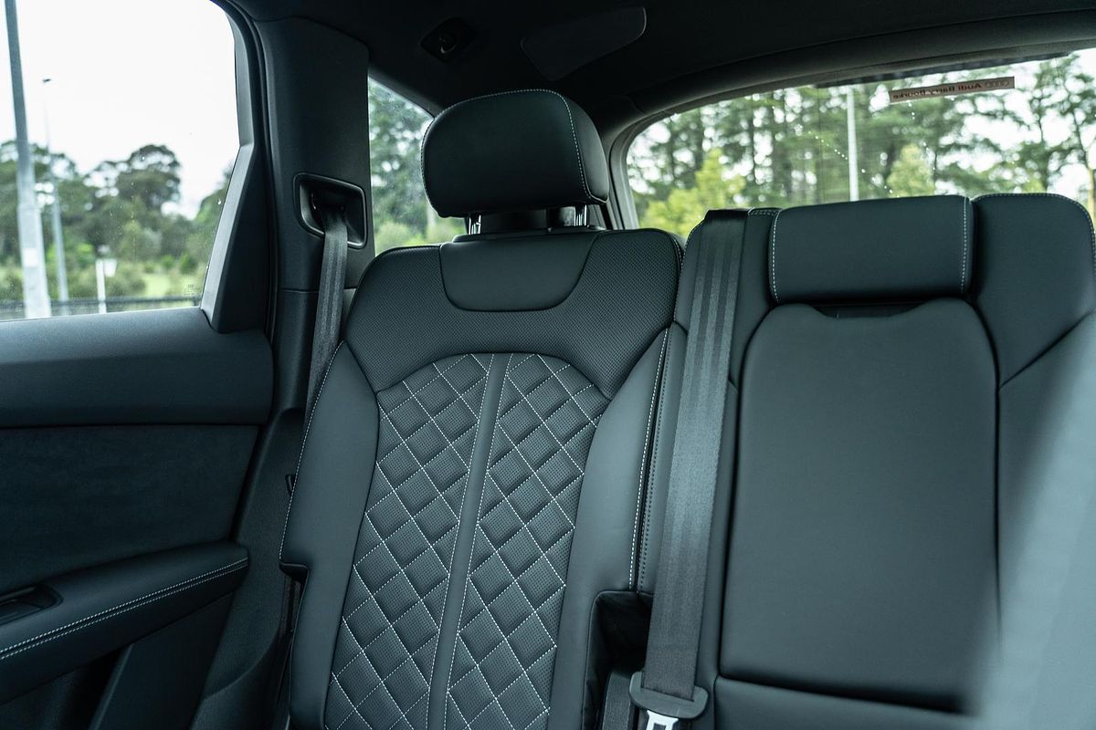 2025 Audi SQ7 TFSI 4M
