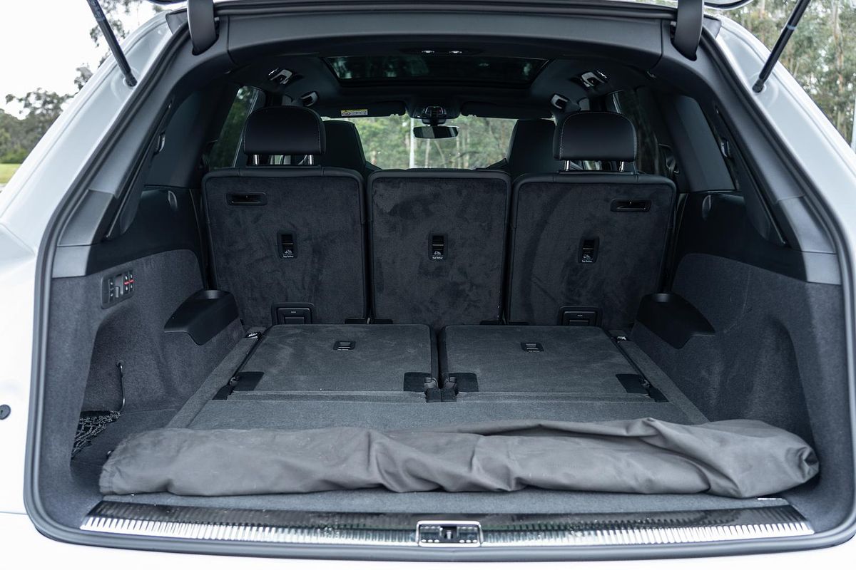 2025 Audi SQ7 TFSI 4M