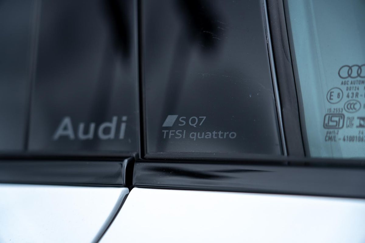 2025 Audi SQ7 TFSI 4M