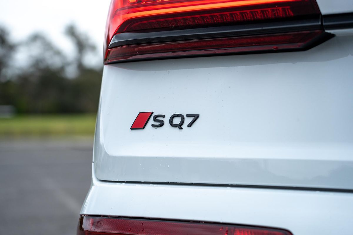 2025 Audi SQ7 TFSI 4M