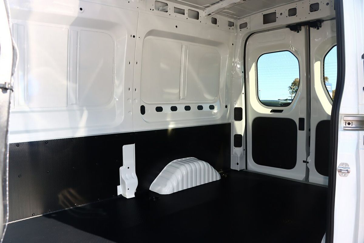 2024 LDV Deliver 9 LWB Mid Roof