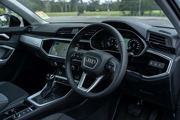 2025 Audi Q3 35 TFSI F3